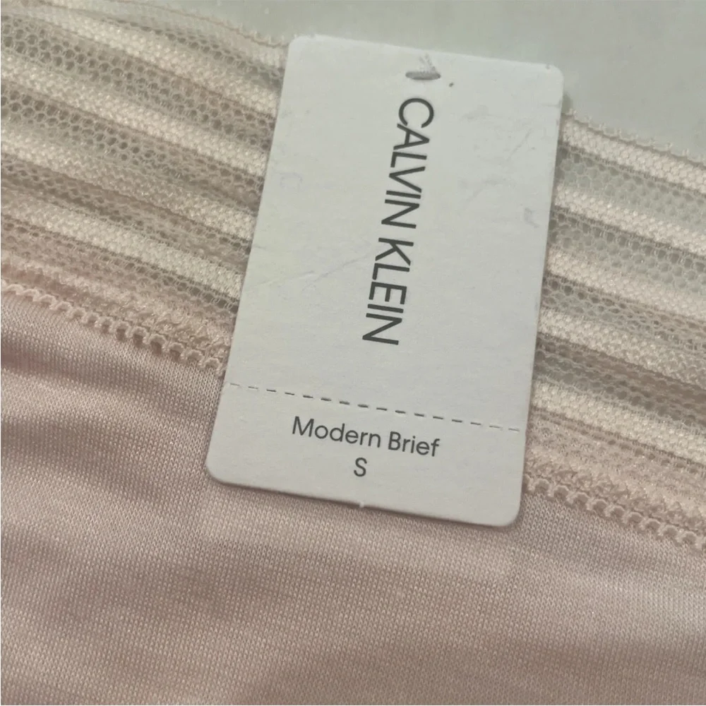 Calvin Klein calvin klein